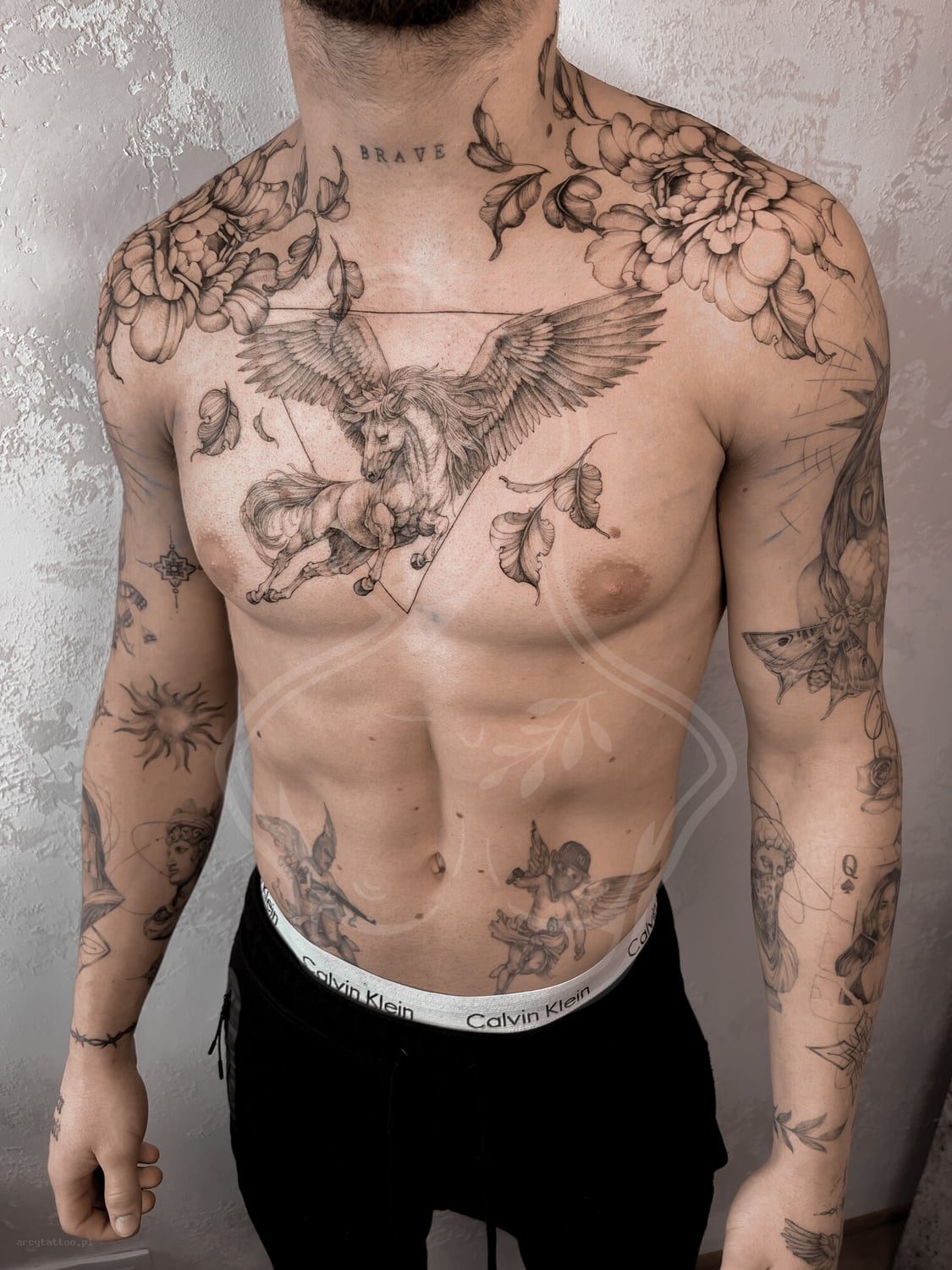 Tatuaż Graphic / ornament klatka aniolowie - ArcyTattoo Lublin