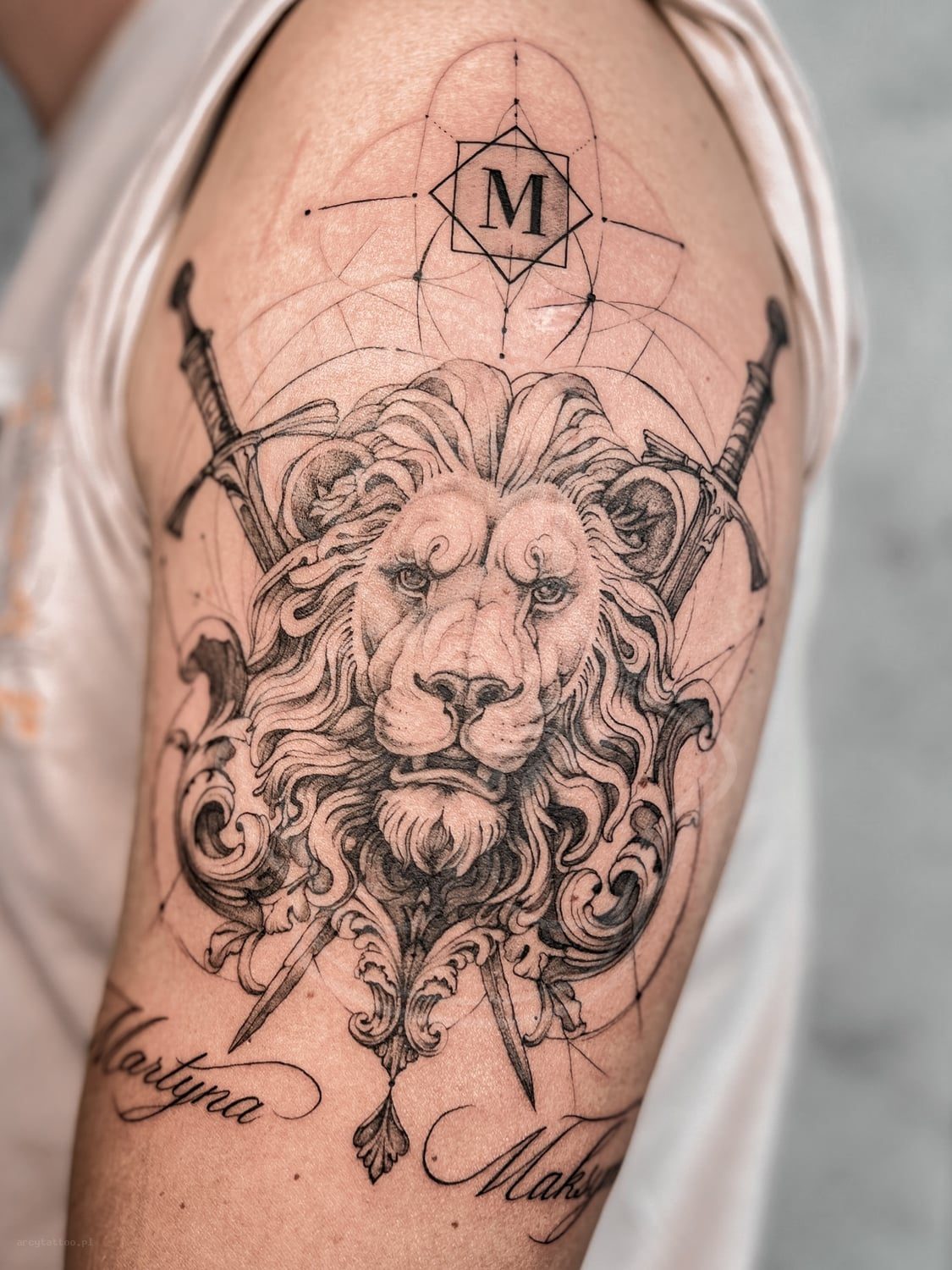 Tatuaż Graphic / ornament lew - ArcyTattoo Lublin