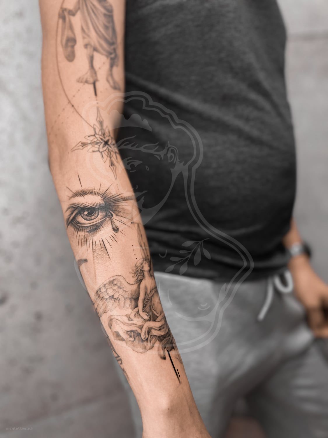Tatuaż Graphic / ornament oko rekaw - ArcyTattoo Lublin