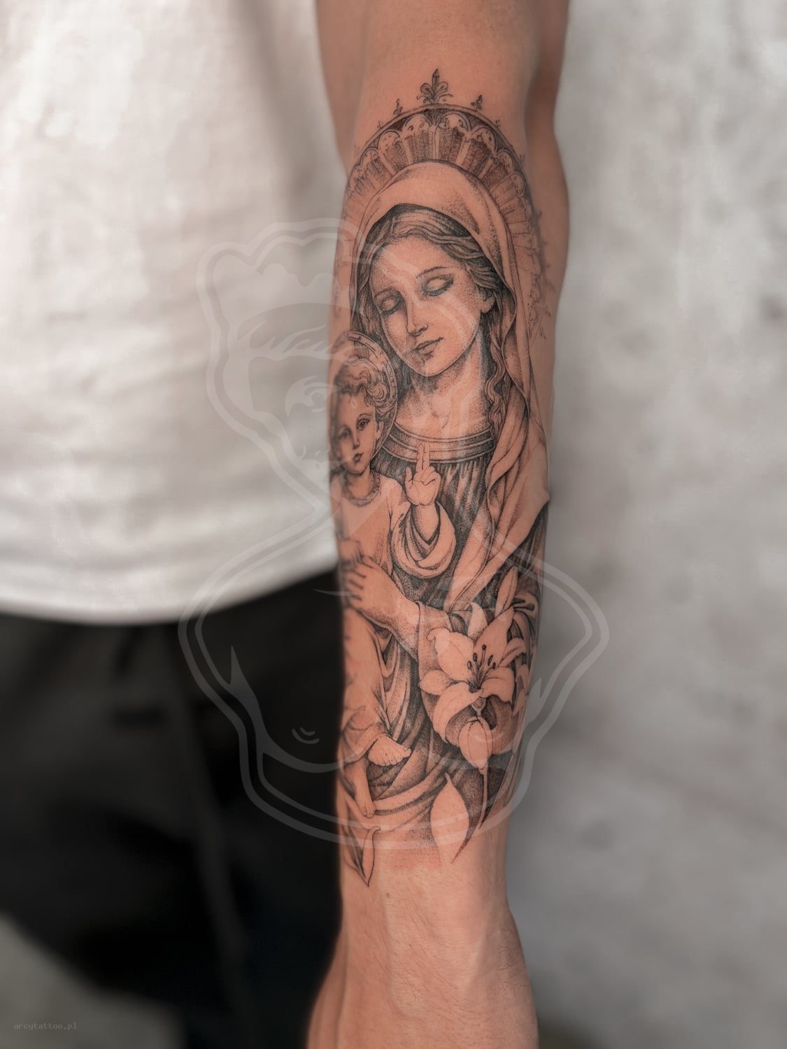 Tatuaż Realizm madonna - ArcyTattoo Lublin